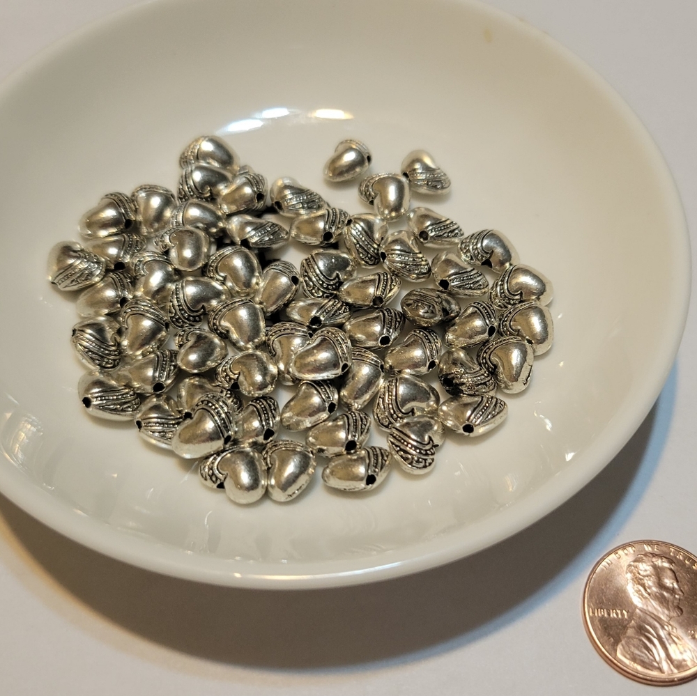 DESTASH Pewter heart beads